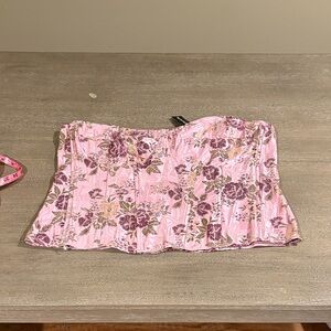 PRETTY LITTLE THING | pink floral corset 18